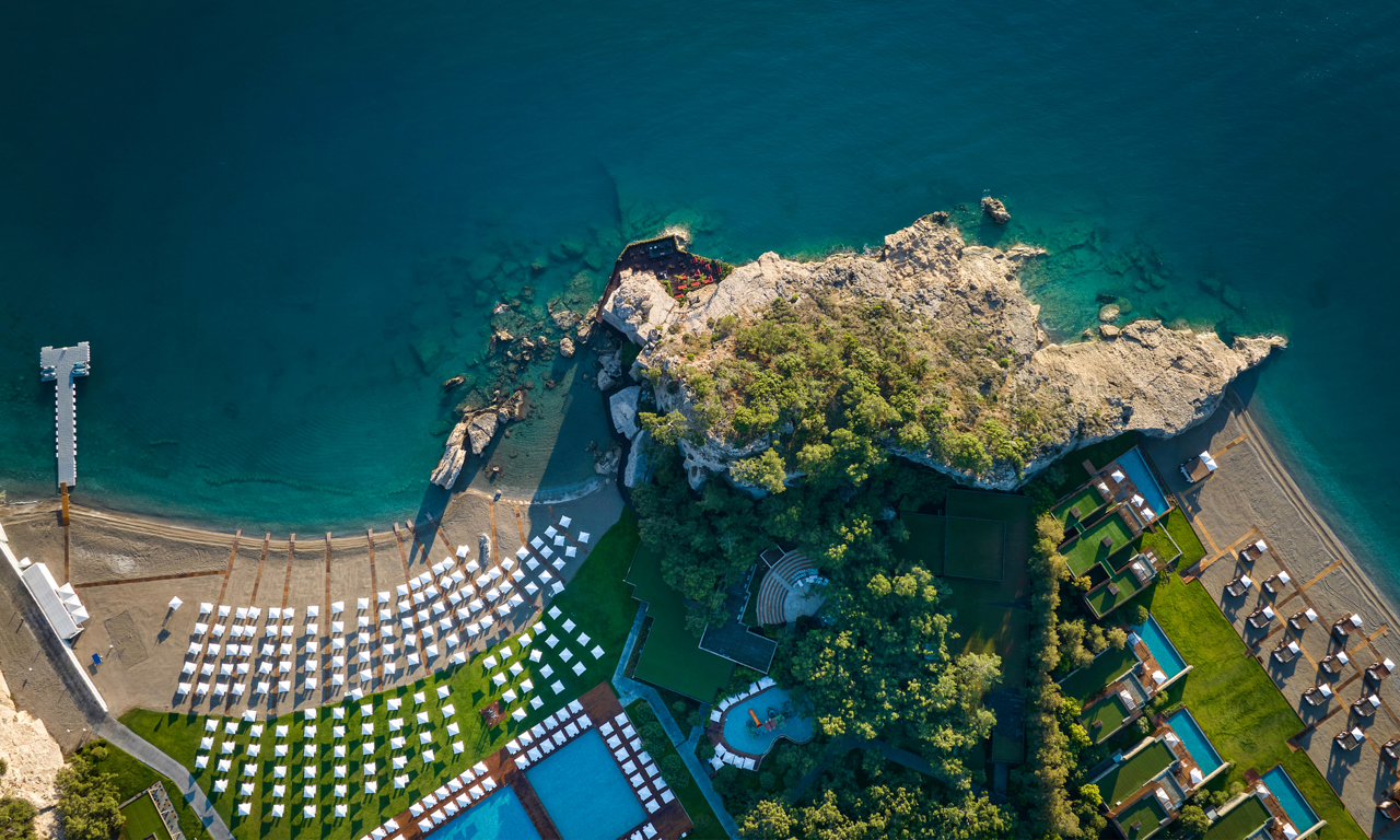 Luftaufnahme der Küste und des Maxx Royal Kemer